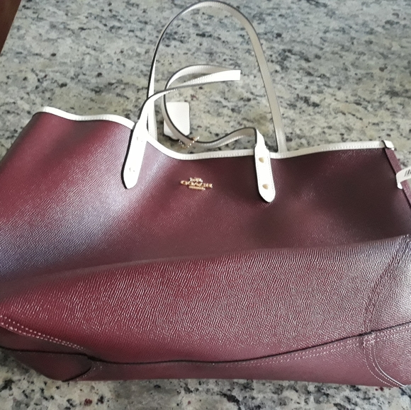 Coach Bag - Picture 1 of 2